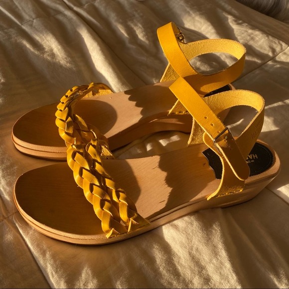 Swedish Hasbeens Women's Yellow Tanja Leather Clog Sandal - Picture 1 of 6